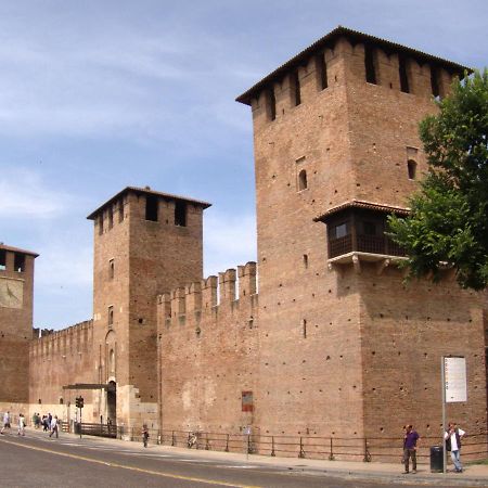 Castle View Lodge Intero Appartamento Verona Centro Storico Eksteriør bilde