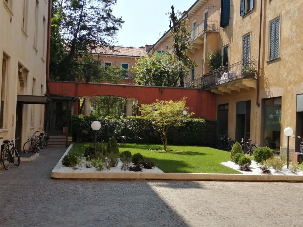 Castle View Lodge Intero Appartamento Verona Centro Storico Eksteriør bilde
