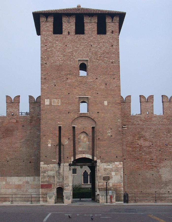 Castle View Lodge Intero Appartamento Verona Centro Storico Eksteriør bilde